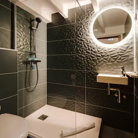 Le Septqatre - Grand Triplex Au Coeur De La Vieille Апартаменты