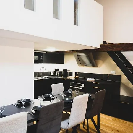 Le Septqatre - Grand Triplex Au Coeur De La Vieille Annecy