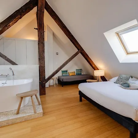 Apartment Le Septqatre - Grand Triplex Au Coeur De La Vieille *